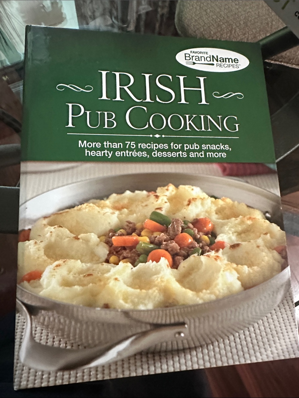 BrandName Irish Pub Cooking Cookbook - Green